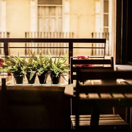 Central Station. Free Wifi & Terrace Valencia Bagian luar foto