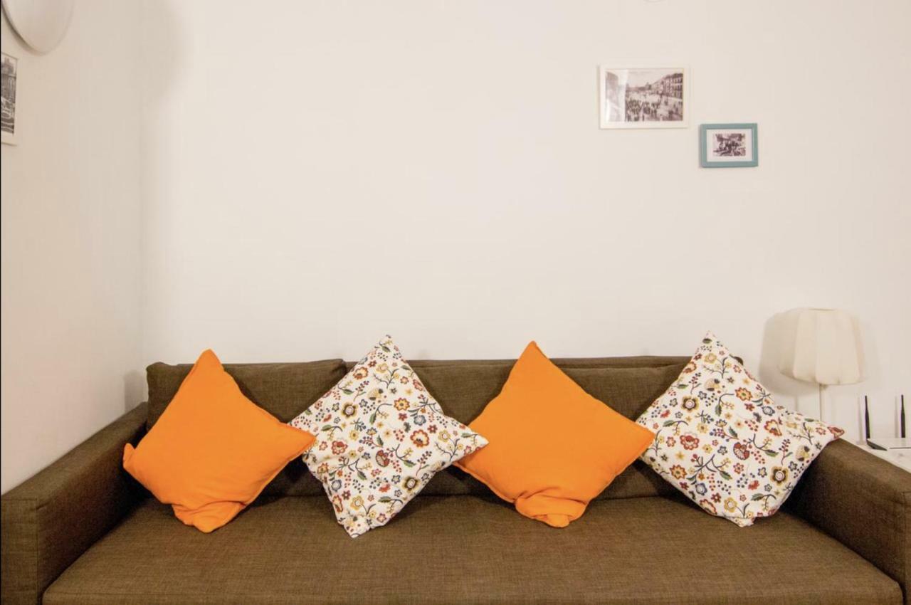 Central Station. Free Wifi & Terrace Valencia Bagian luar foto