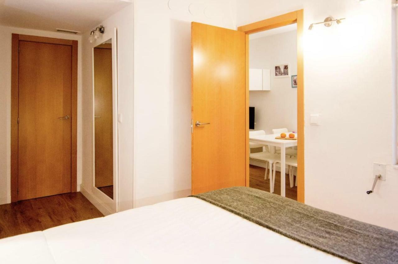 Central Station. Free Wifi & Terrace Valencia Bagian luar foto